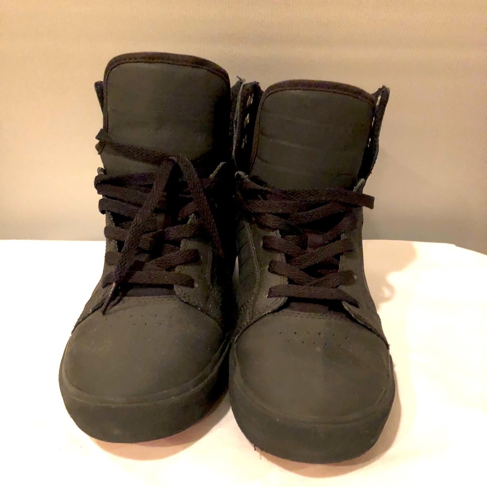 Supra Athletic shoes